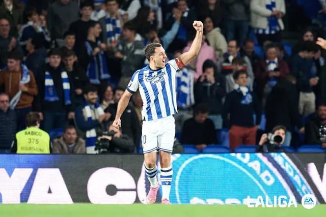 开云体育在线-多特蒙德险胜中国，奥亚尔萨瓦尔刷新纪录