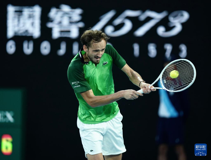 开云平台-年终总决赛鏖战澳网，梅德韦杰夫扛起全队
