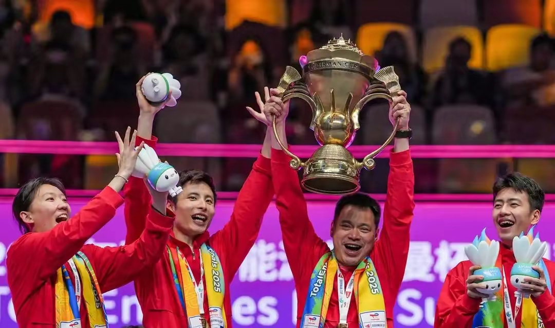 开云体育中国官网-篮球邀请赛冠军诞生，颁奖典礼圆满落幕