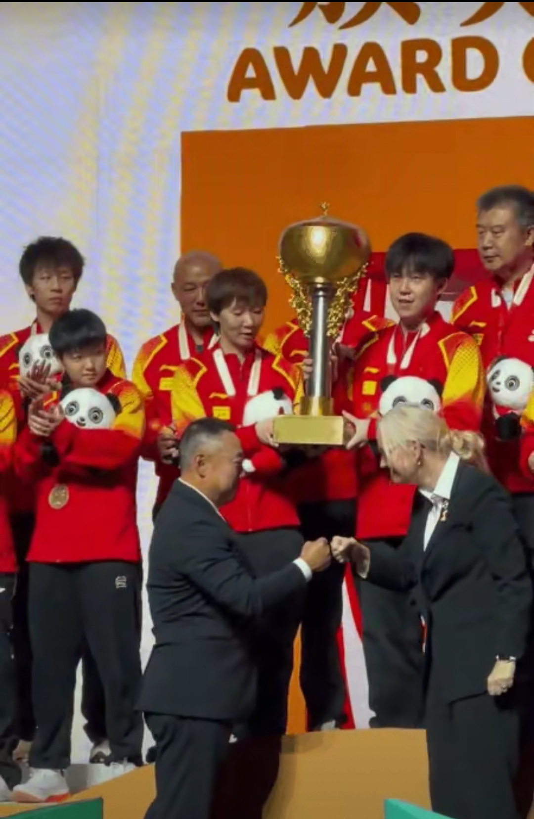 篮球邀请赛冠军诞生，颁奖典礼圆满落幕