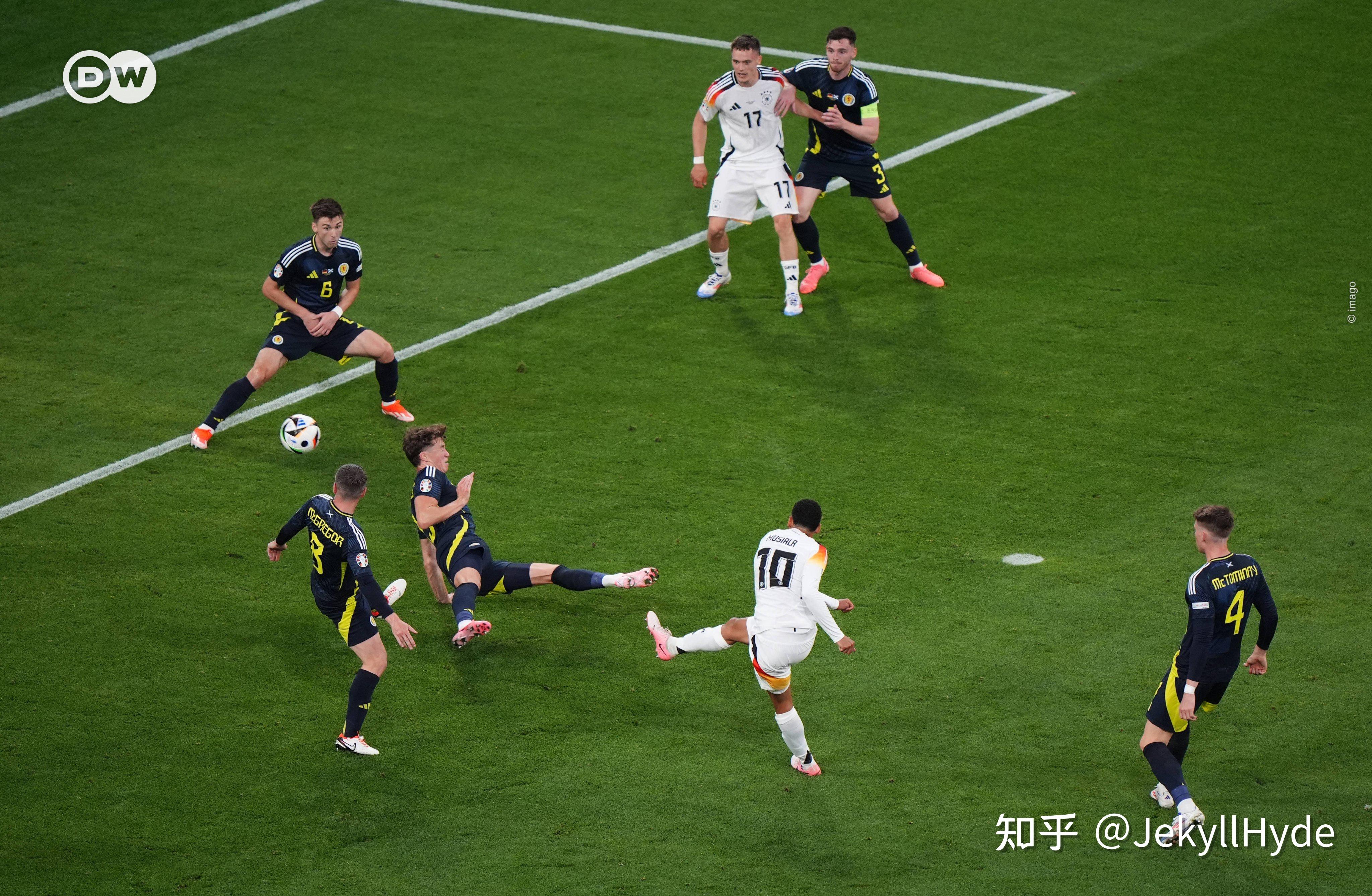 开云体育平台APP-波兰队逆转瑞典，成功杀入欧预赛半决赛对阵英格兰