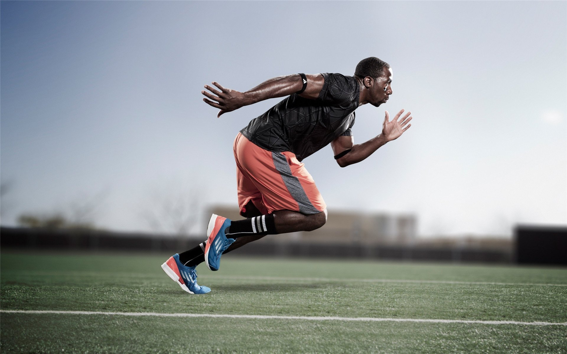 哈斯车队完胜迈凯伦,佩雷兹如何扛起全队,书写F1逆袭传奇